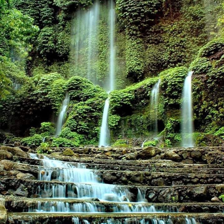 Berpetualang Menuju Benang Kelambu Waterfall