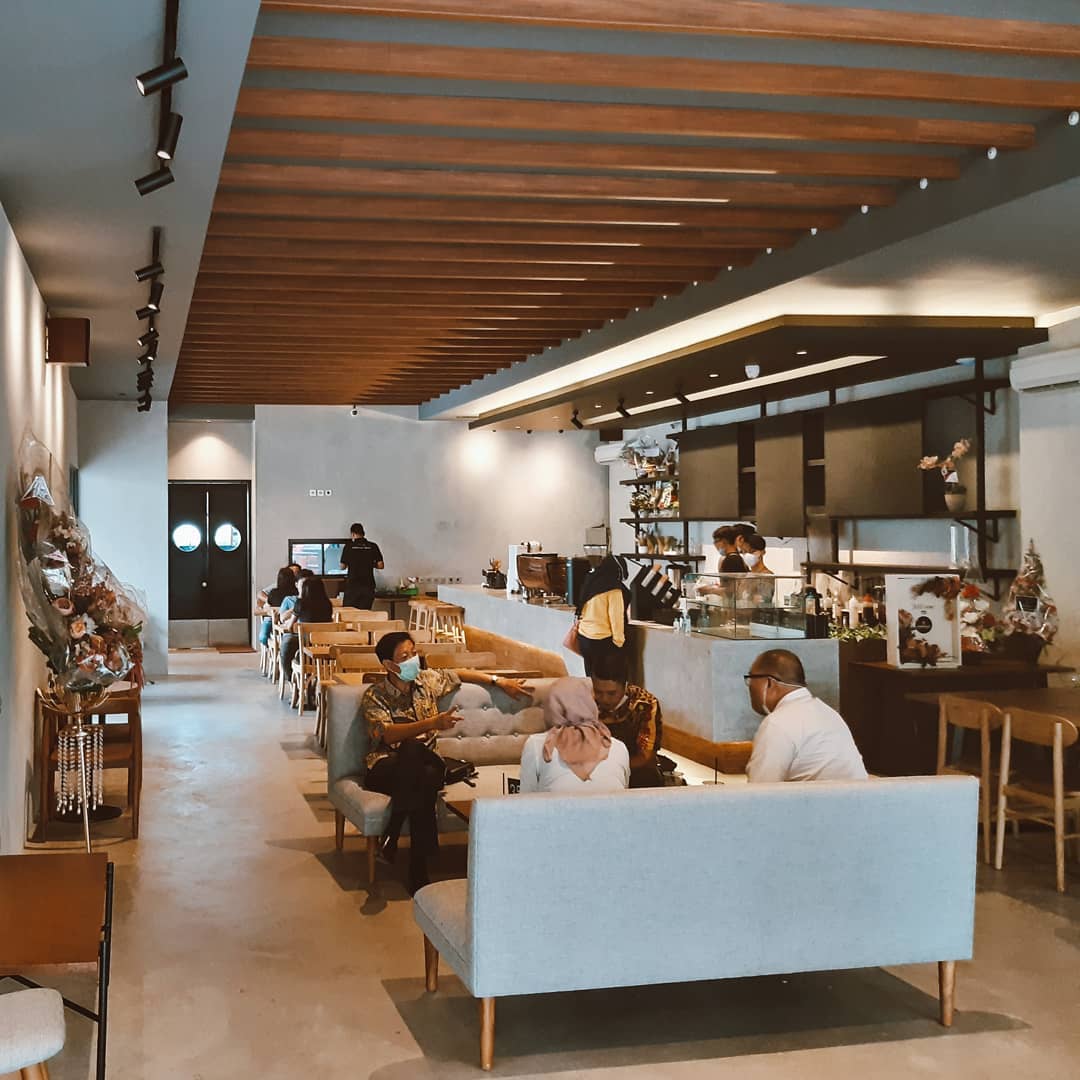 Indoor Almamater Coffee & Eatery