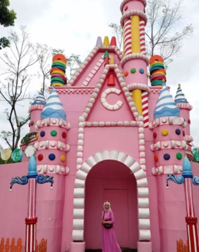 Jam Buka Wisata Dunia Candy Kediri