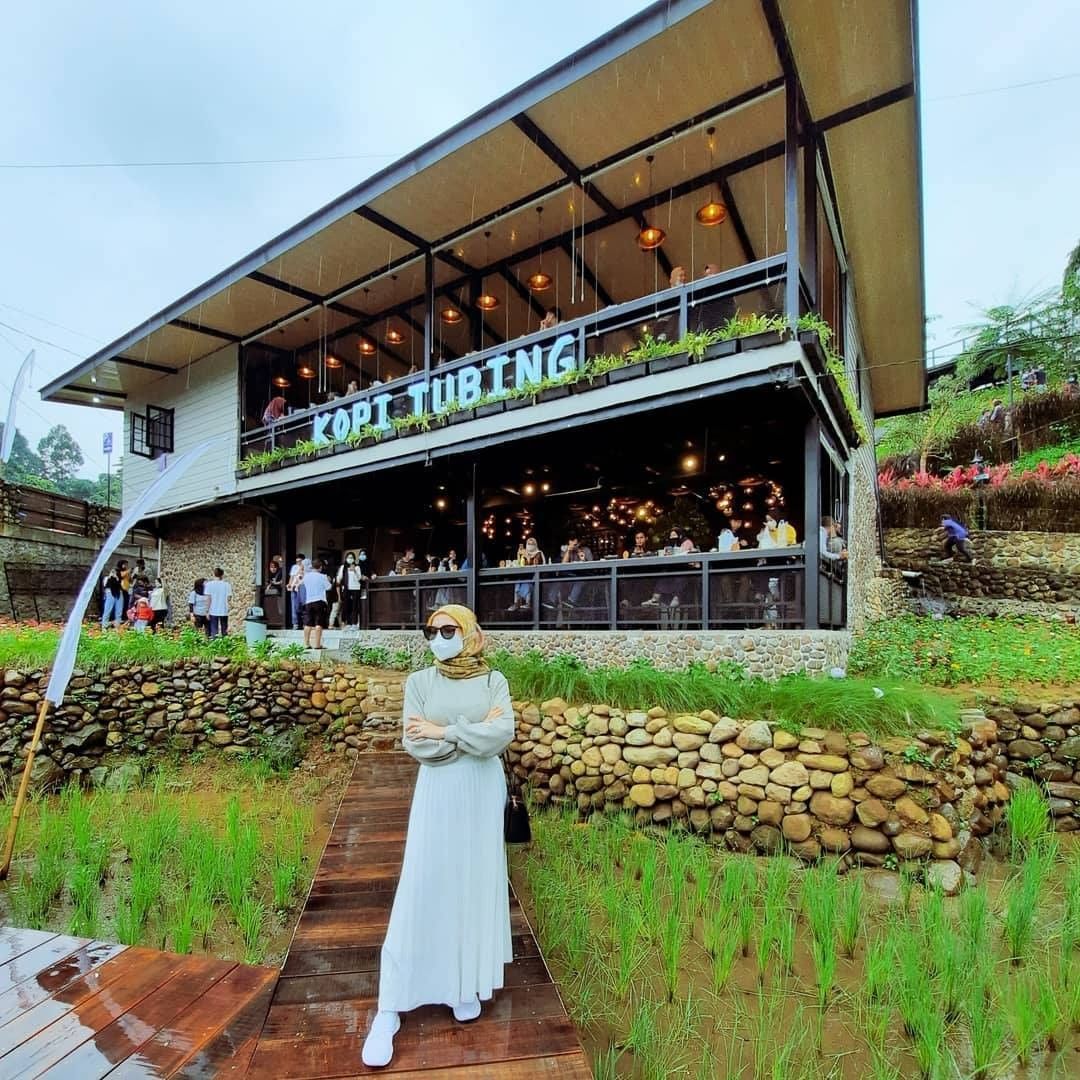 Kopi Tubing Cafe & Resto Bogor Dengan Pemandangan Yang Menyejukkan
