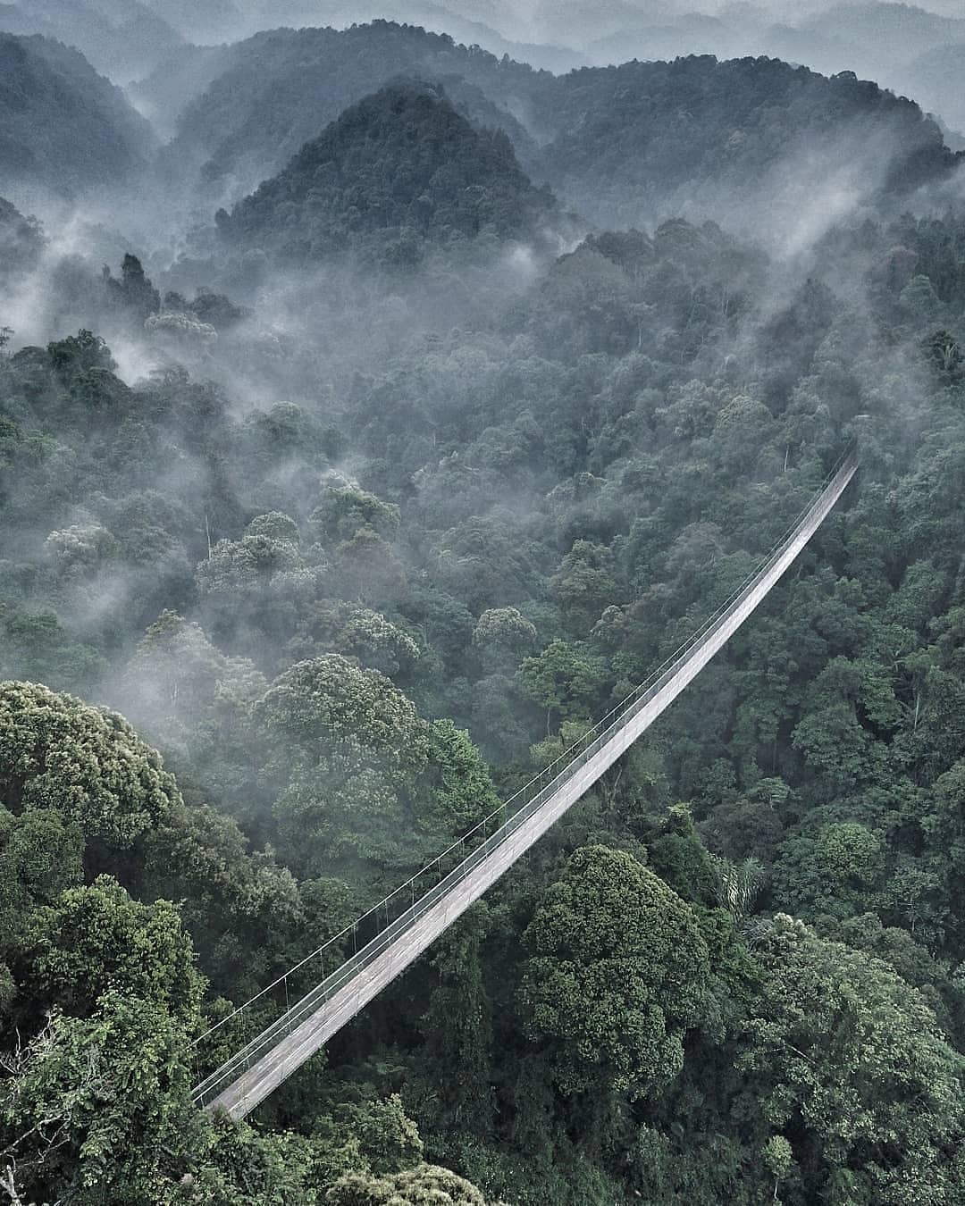Melihat Menggunakan Drone Di Situ Gunung Suspension Bridge Sukabumi